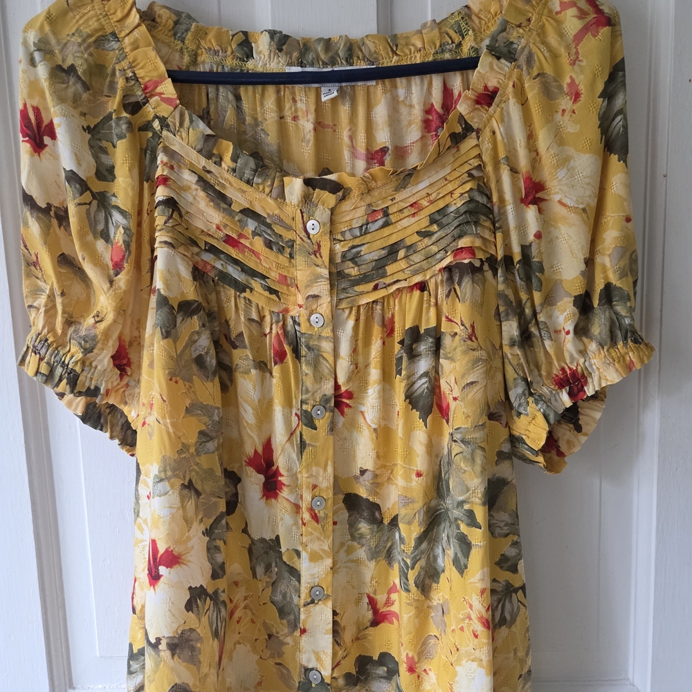 Rose & Olive Yellow Floral Button-Front Tunic